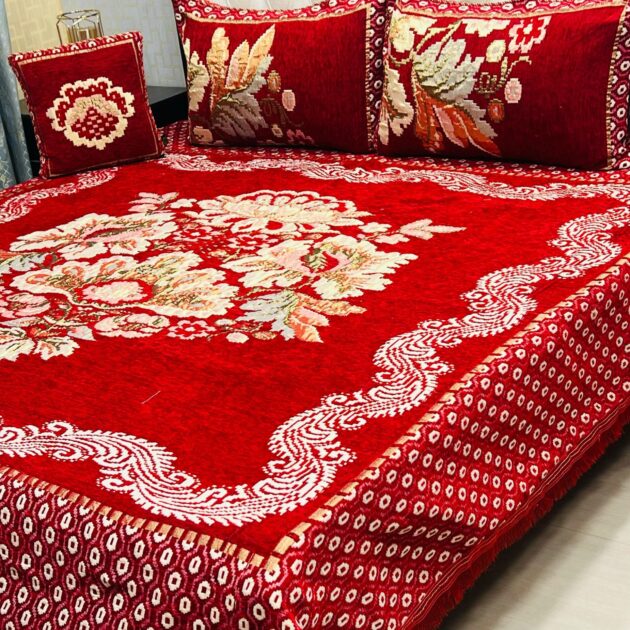 4Pc Velvet Jaquard Bedsheet Red Color