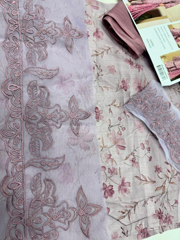 Iznik Lawn Volume Summer Collection 2025 - Image 4