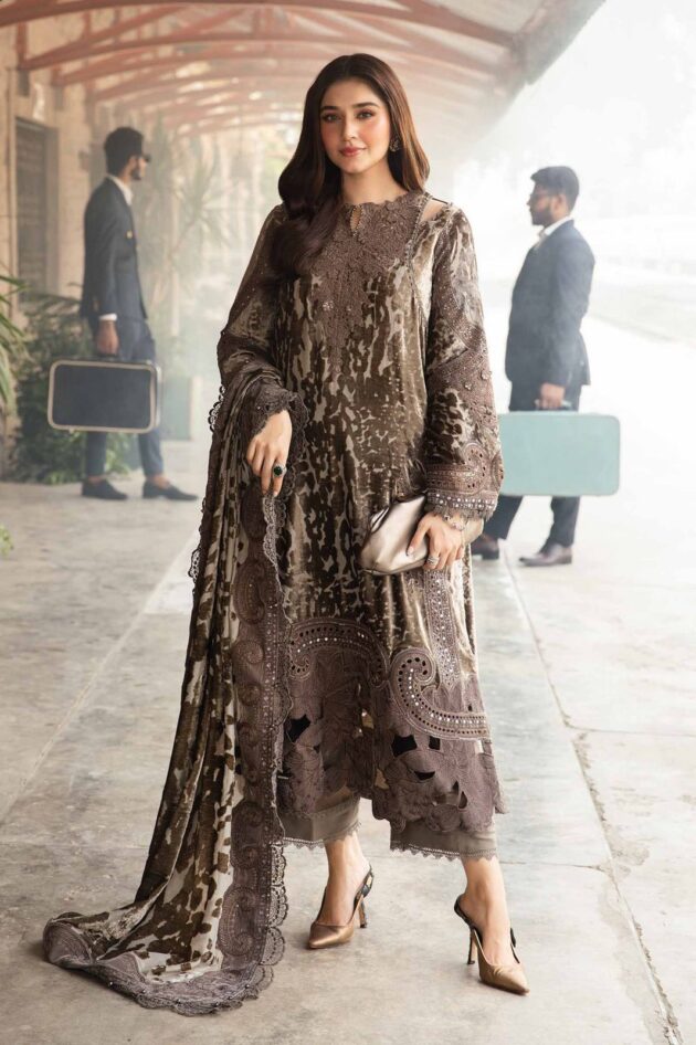 MARIA B M PRINT LAWN COLLECTION 2025 Color 3