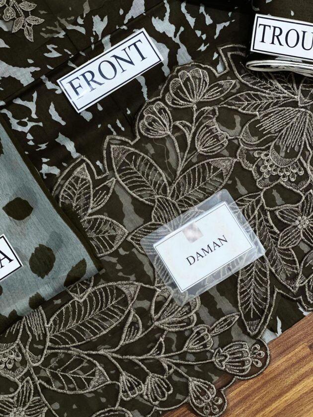 MARIA B M PRINT LAWN COLLECTION 2025 Color 3 - Image 3