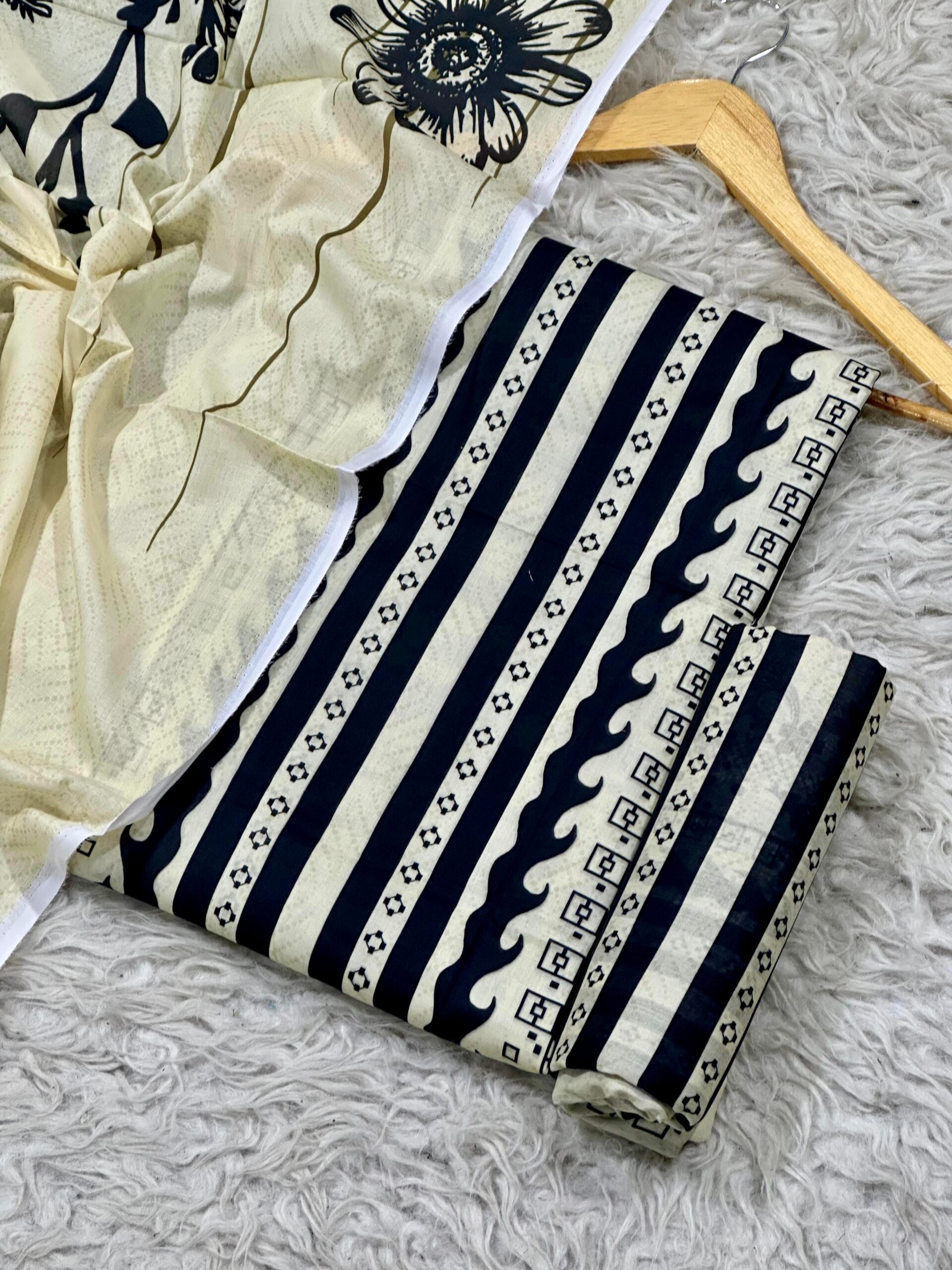 Ivory Noir – Luxury Digital Printed 3-Piece Lawn - Image 2